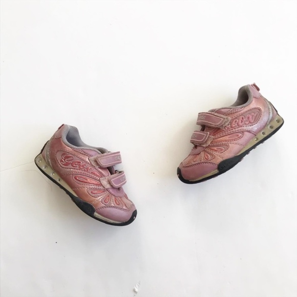Geox respira sport lightup sneaker VGUC size (24)8